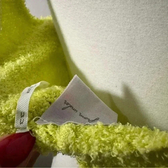 NWT URBAN OUTFITTERS CHARTRUESE TIE UP FUZZY TOP M - Picture 7 of 7